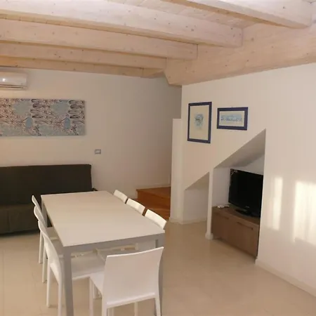 Modern And Relaxing Apartman